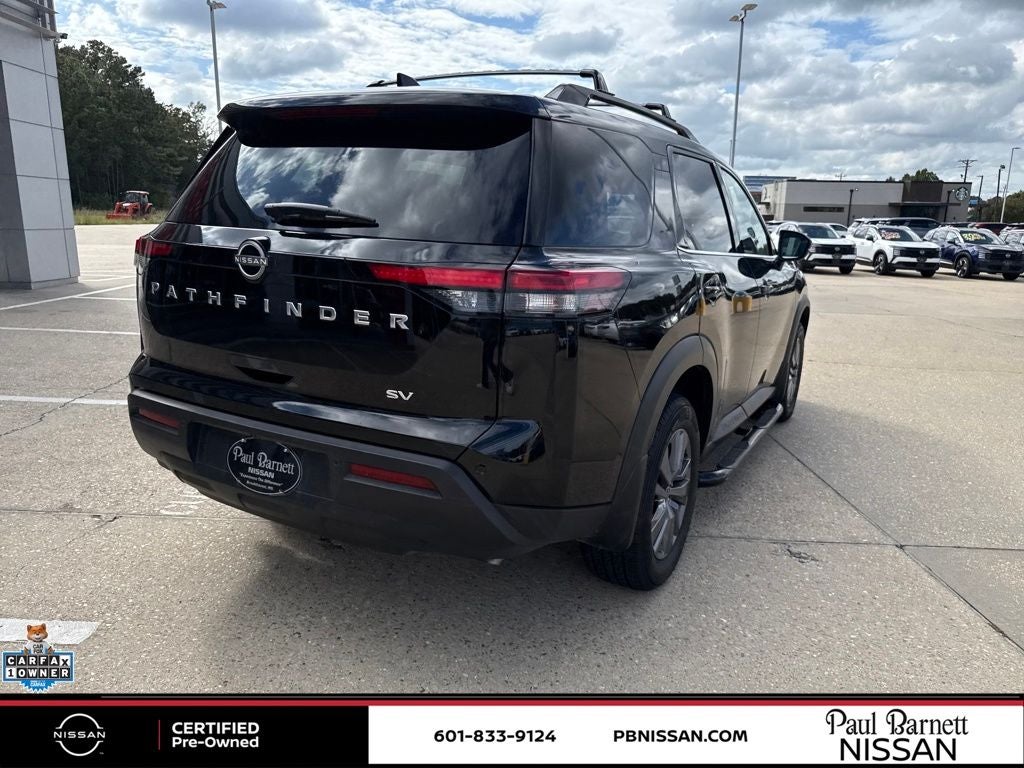 2024 Nissan Pathfinder SV