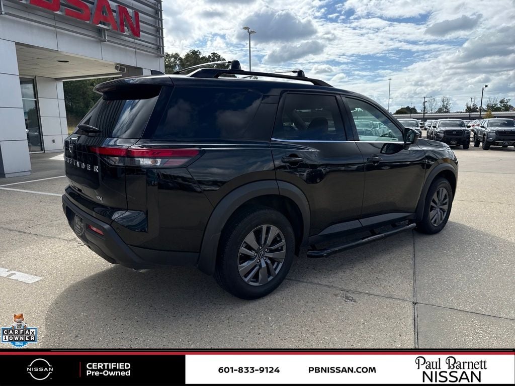 2024 Nissan Pathfinder SV