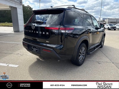 2024 Nissan Pathfinder SV