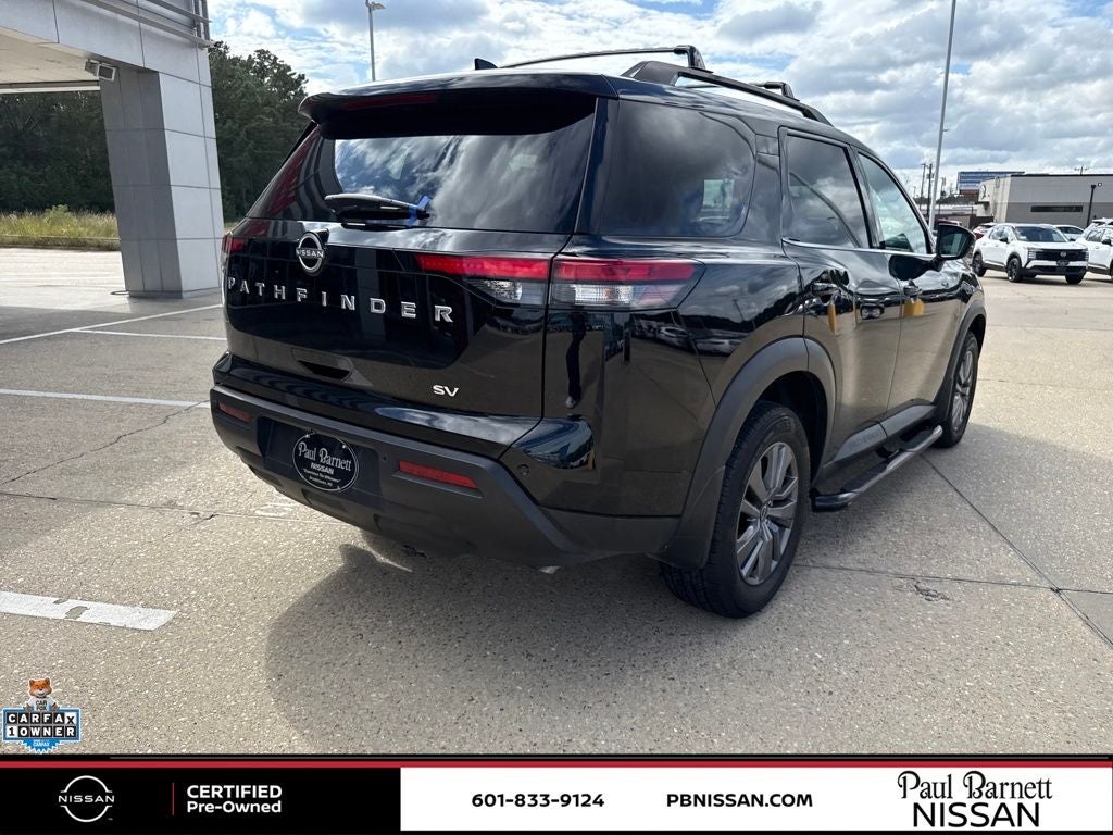 2024 Nissan Pathfinder SV