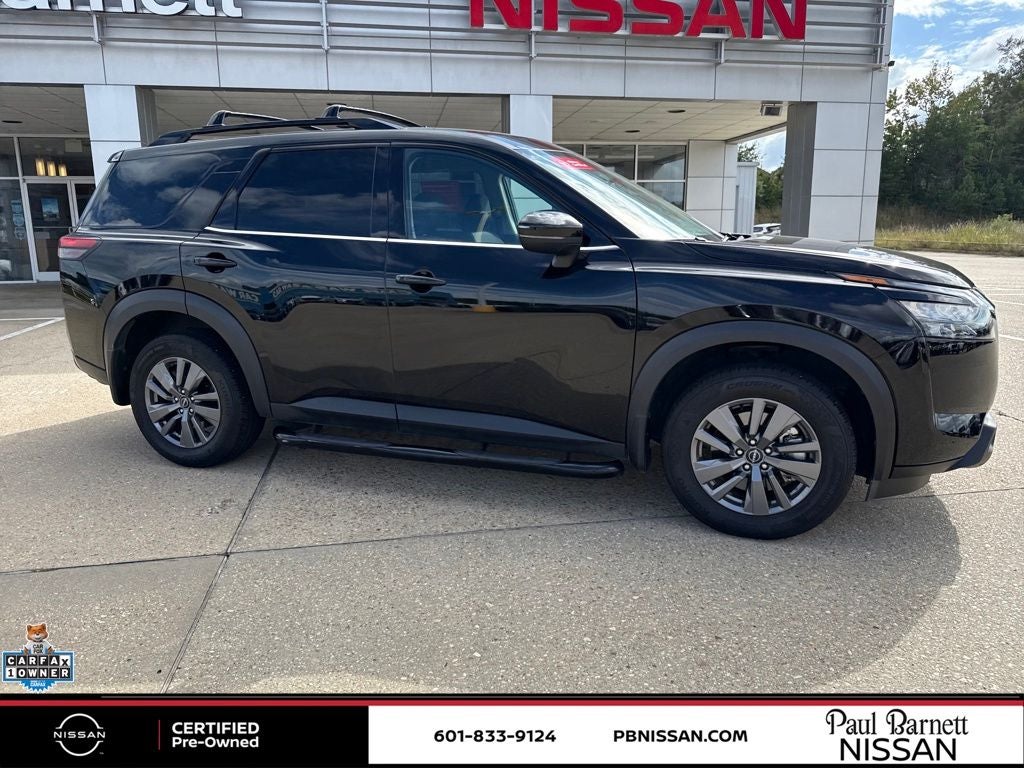 2024 Nissan Pathfinder SV