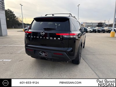 2025 Nissan Pathfinder SV