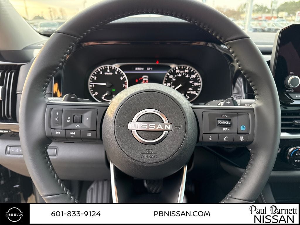 2025 Nissan Pathfinder SV