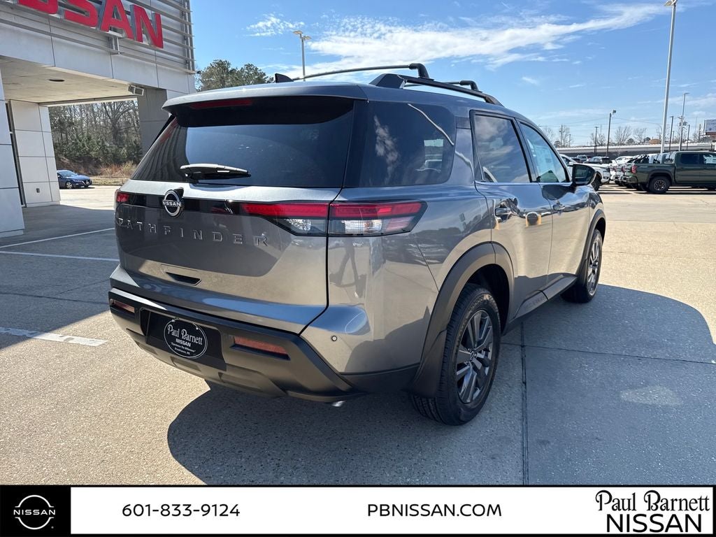 2026 Nissan Pathfinder SV