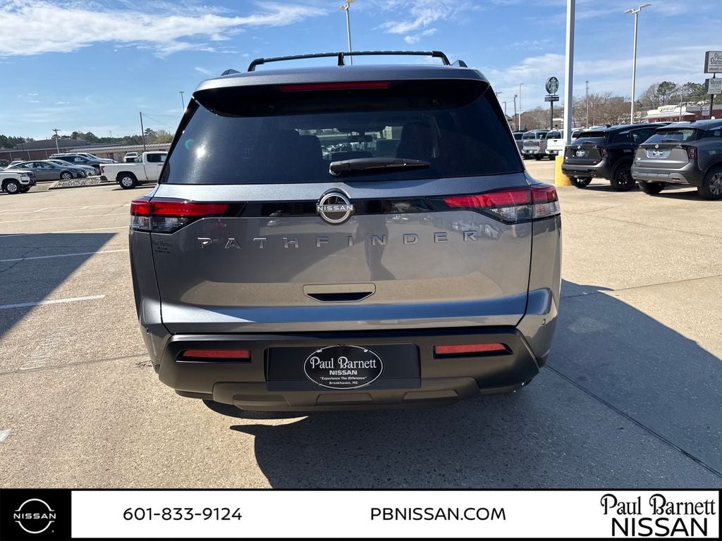 2026 Nissan Pathfinder SV