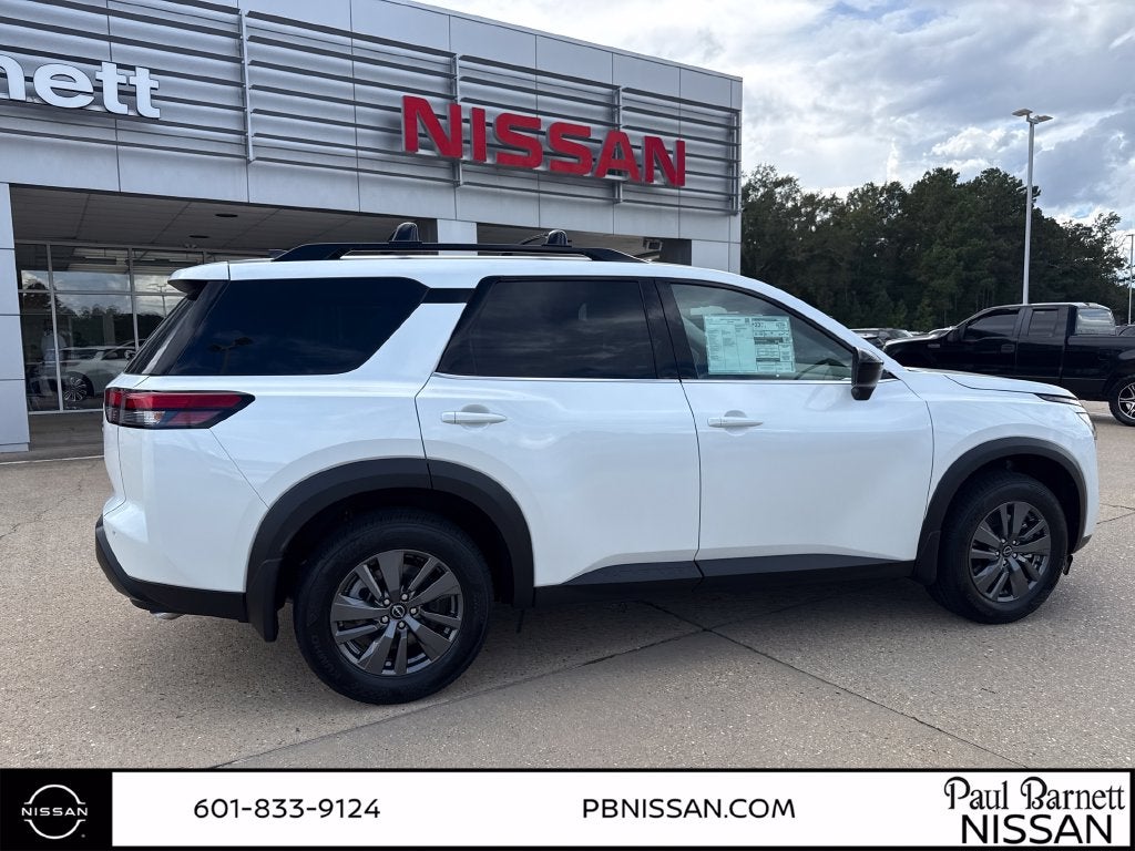 2026 Nissan Pathfinder SV