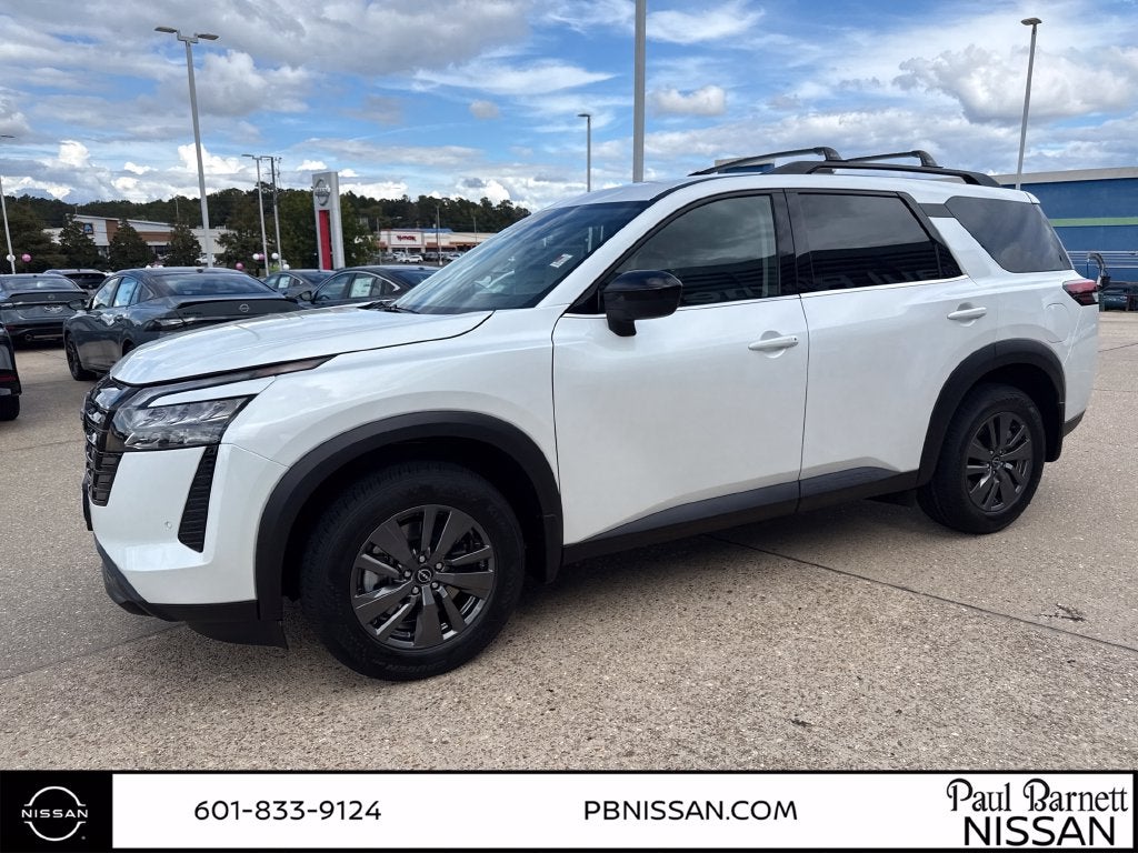 2026 Nissan Pathfinder SV