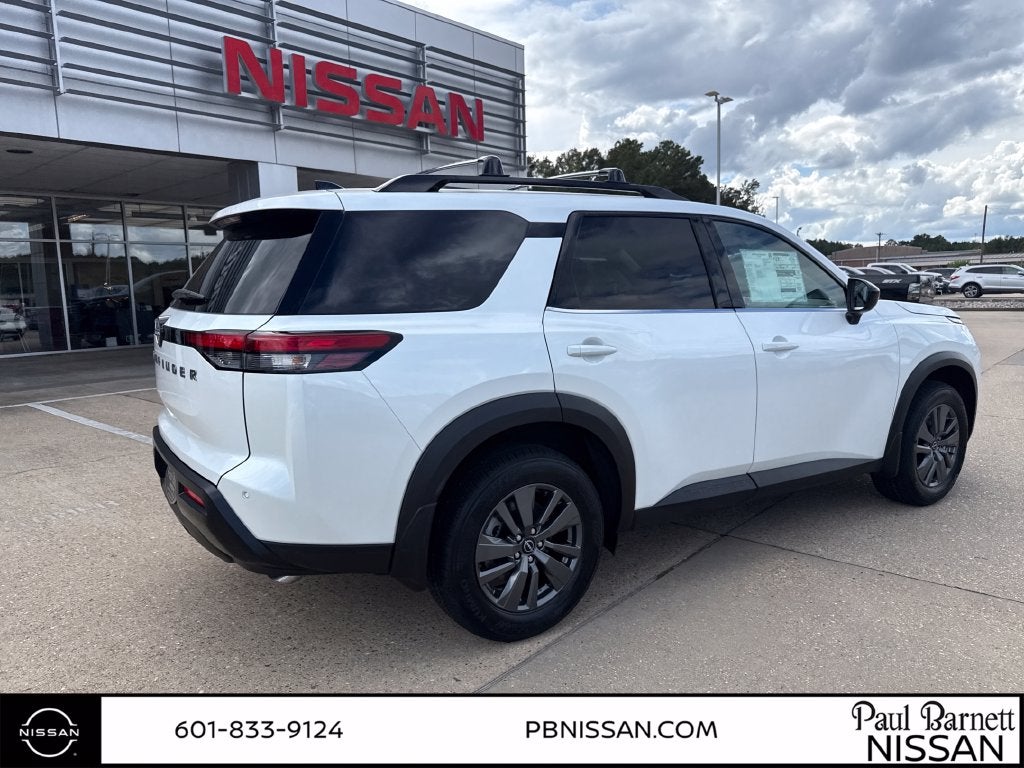 2026 Nissan Pathfinder SV