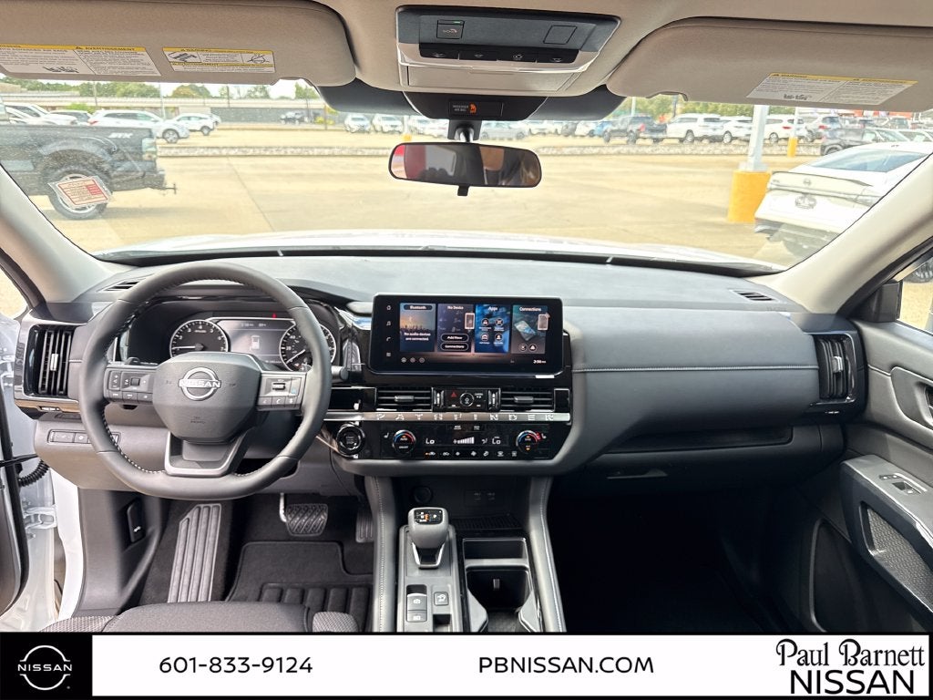 2026 Nissan Pathfinder SV