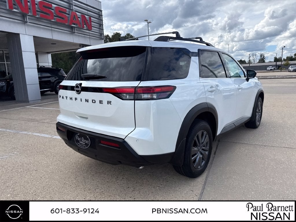 2026 Nissan Pathfinder SV