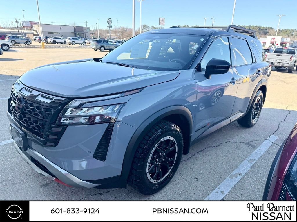 2026 Nissan Pathfinder SV