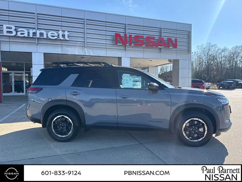 2026 Nissan Pathfinder SV