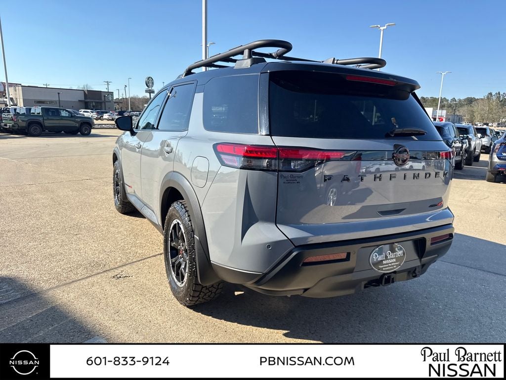2026 Nissan Pathfinder SV
