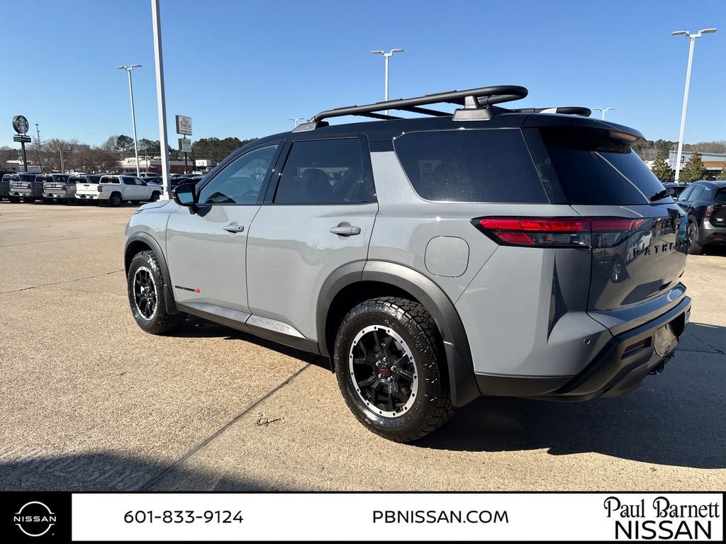 2026 Nissan Pathfinder SV
