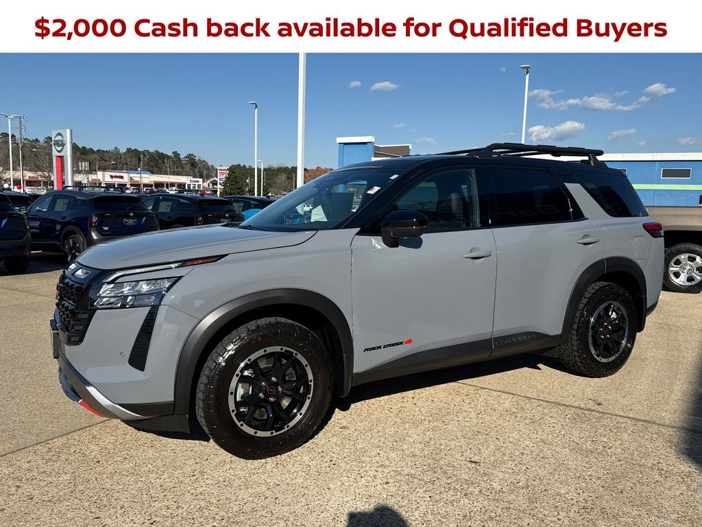 2026 Nissan Pathfinder SV