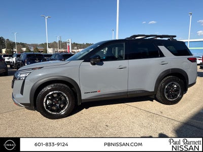 2026 Nissan Pathfinder SV