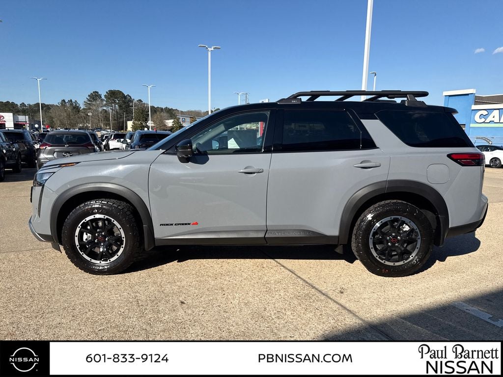 2026 Nissan Pathfinder SV