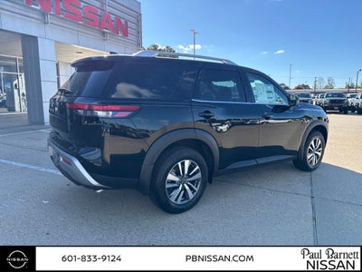 2025 Nissan Pathfinder SL