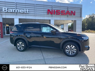 2025 Nissan Pathfinder SL
