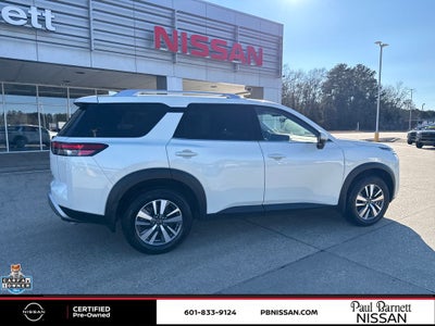 2024 Nissan Pathfinder SL