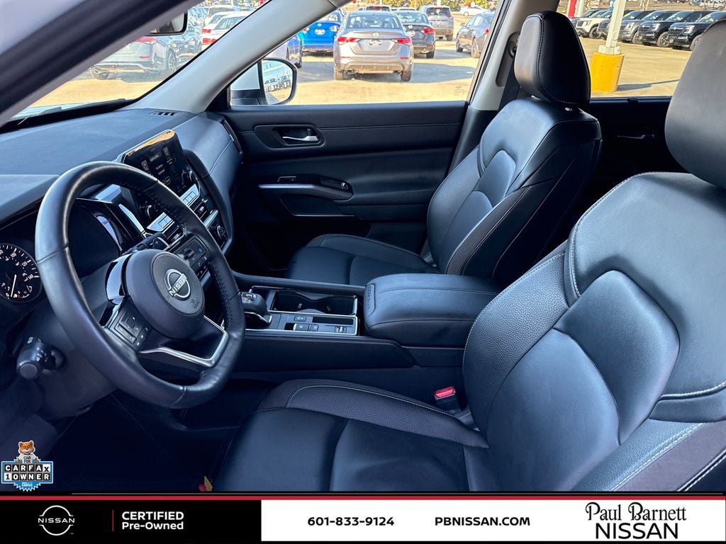 2024 Nissan Pathfinder SL