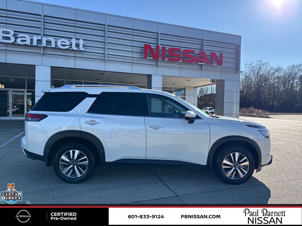 2024 Nissan Pathfinder SL