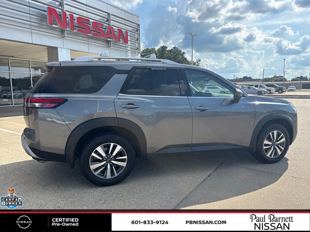 2025 Nissan Pathfinder SL