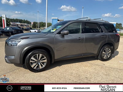 2025 Nissan Pathfinder SL