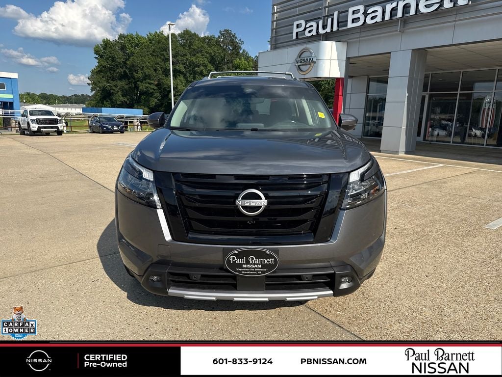 2025 Nissan Pathfinder SL