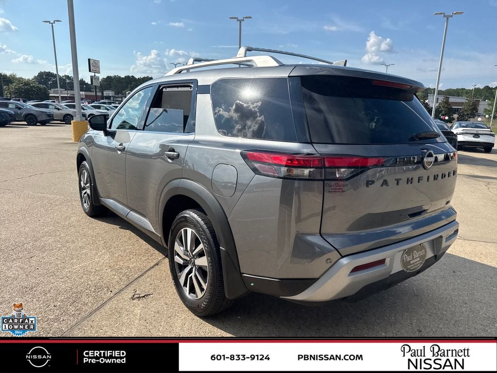 2025 Nissan Pathfinder SL
