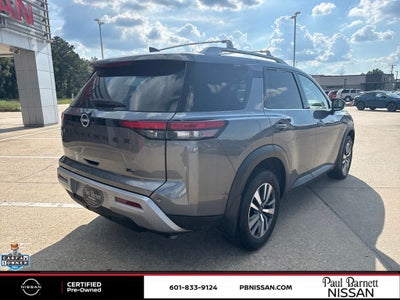 2025 Nissan Pathfinder SL
