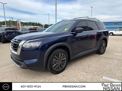 2022 Nissan Pathfinder SL