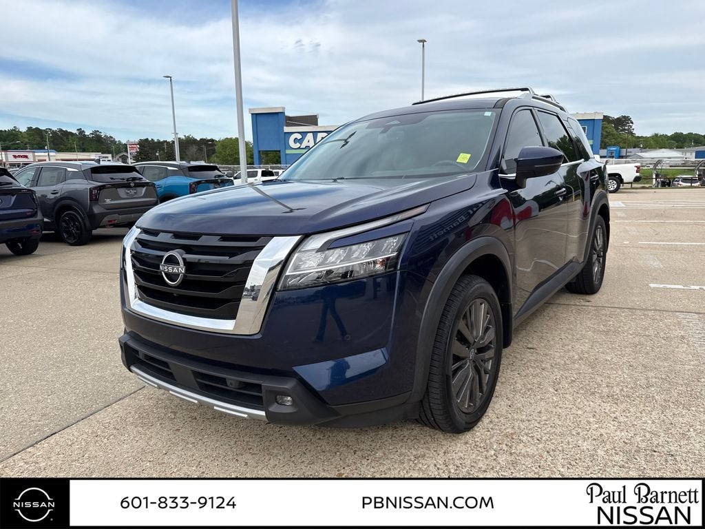 2022 Nissan Pathfinder SL