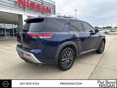 2022 Nissan Pathfinder SL