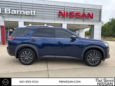 2022 Nissan Pathfinder SL