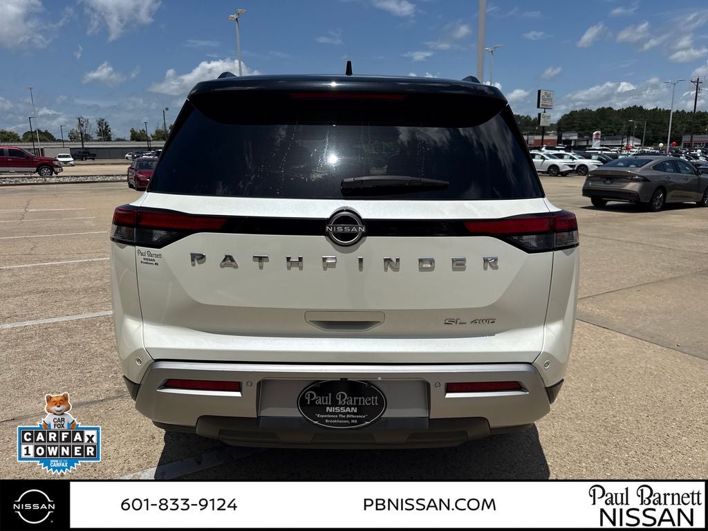 2022 Nissan Pathfinder SL