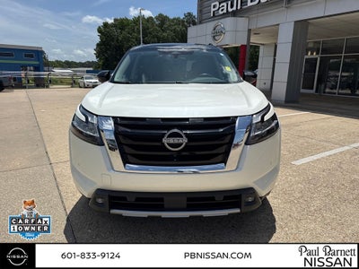 2022 Nissan Pathfinder SL
