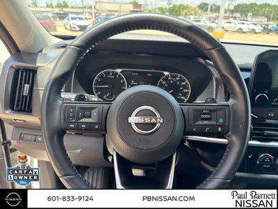 2022 Nissan Pathfinder SL