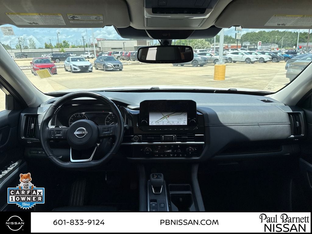 2022 Nissan Pathfinder SL