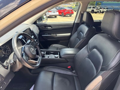 2022 Nissan Pathfinder SL