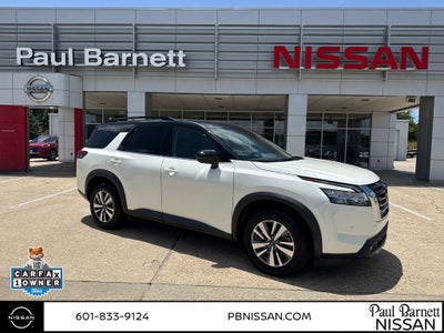 2022 Nissan Pathfinder SL