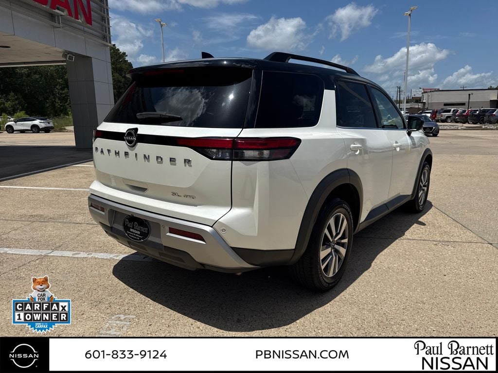 2022 Nissan Pathfinder SL