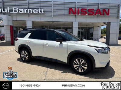 2022 Nissan Pathfinder SL