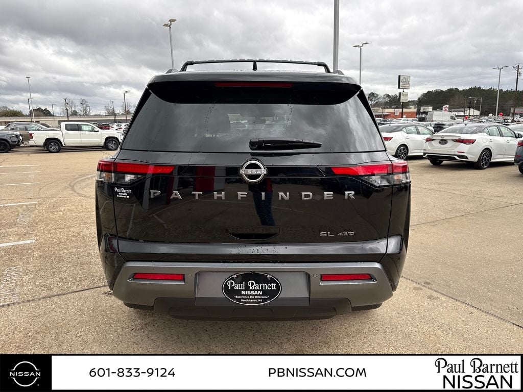 2026 Nissan Pathfinder SL