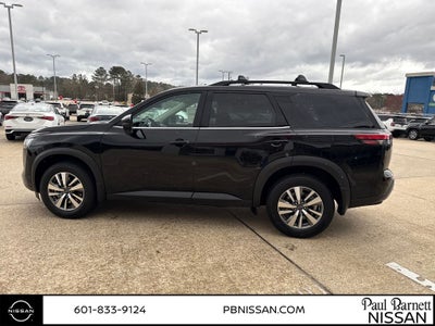 2026 Nissan Pathfinder SL