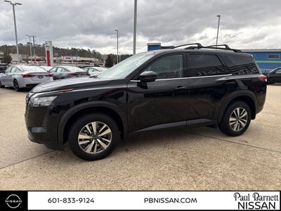 2026 Nissan Pathfinder SL