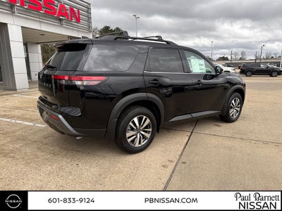 2026 Nissan Pathfinder SL