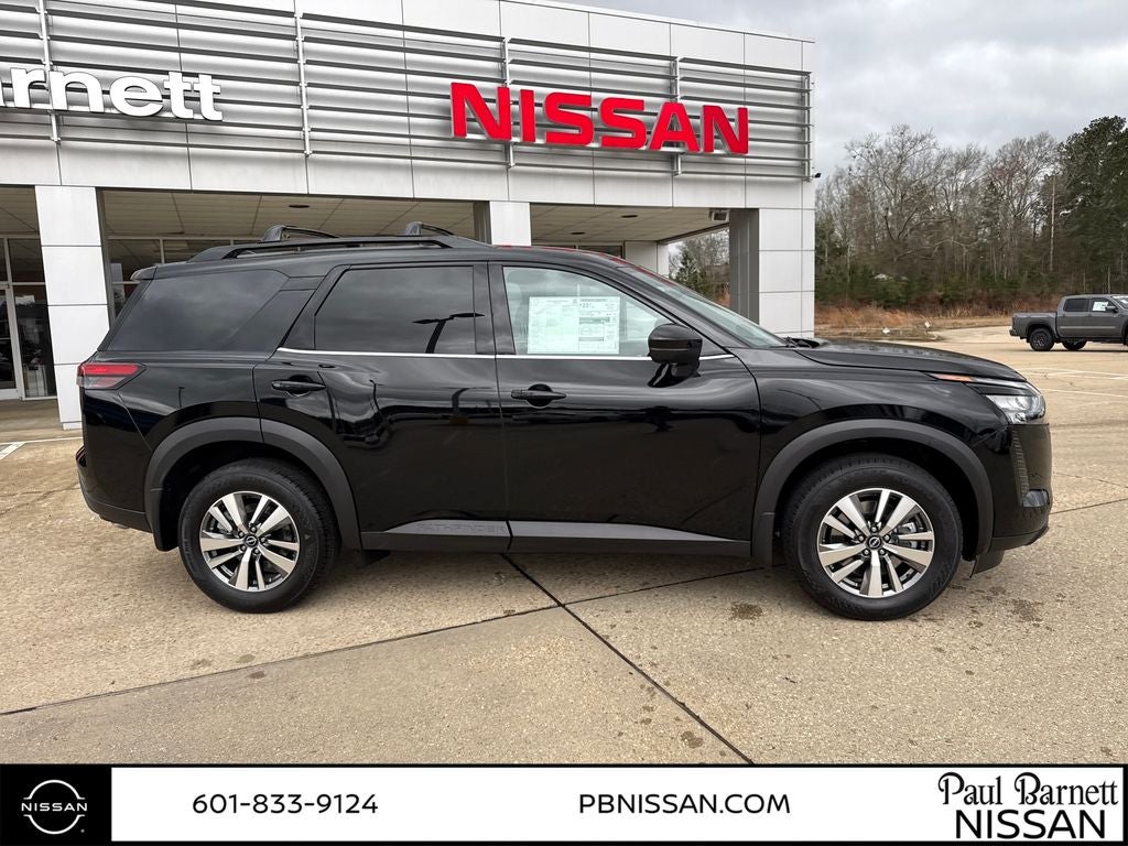 2026 Nissan Pathfinder SL