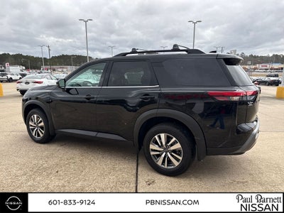 2026 Nissan Pathfinder SL