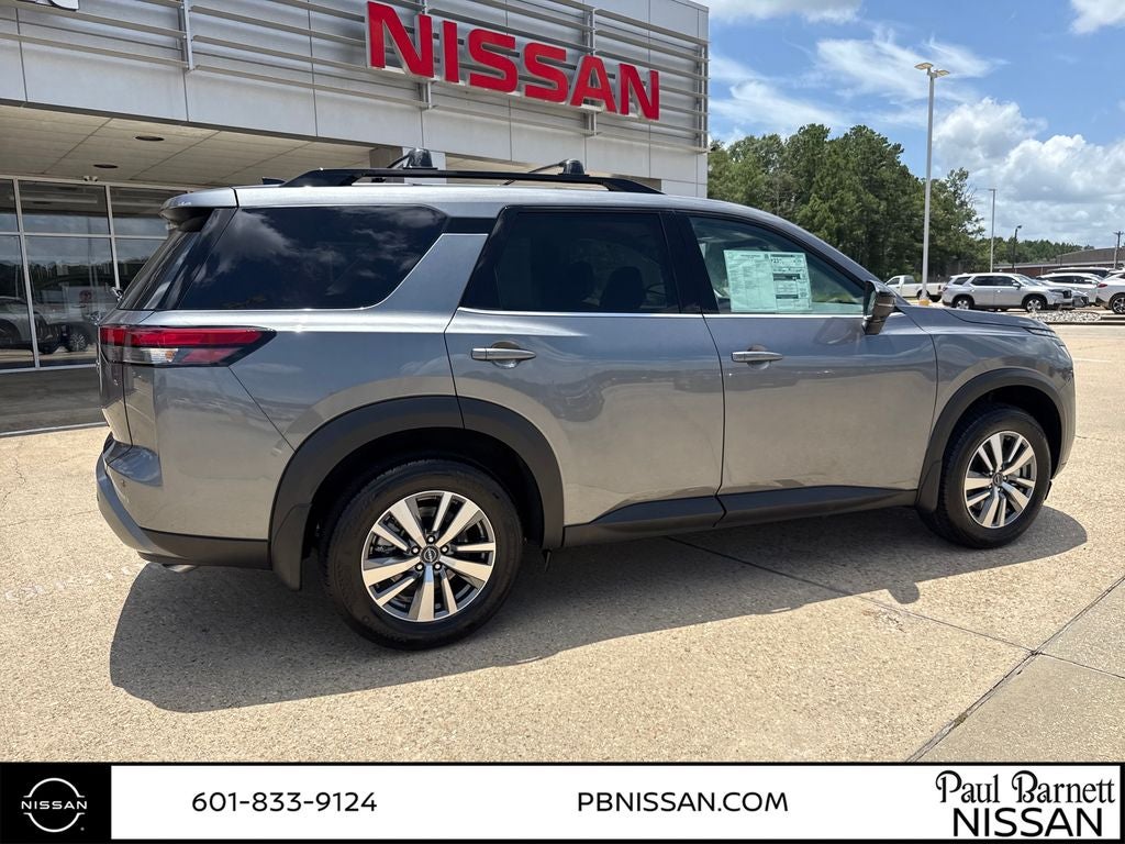 2026 Nissan Pathfinder SL